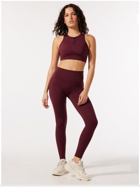 Savage Fenty Locked & Lifted High-Waist Legging and Sports Bra Set - Burgundy